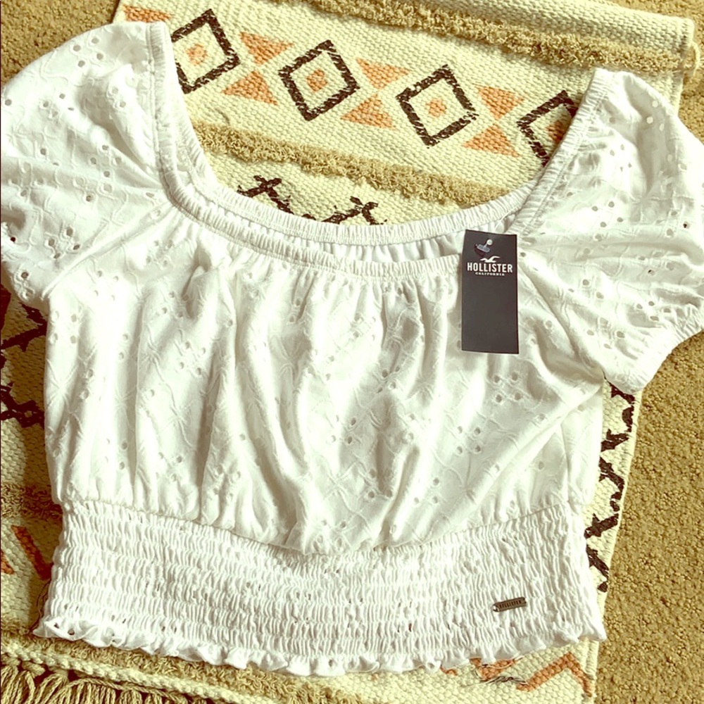 ☀️ Hollister Ruched Crop Top